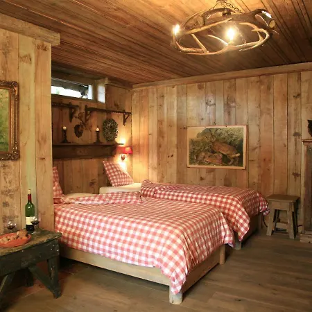 בקתה Luxurious Chalet With Jacuzzi And Sauna *
