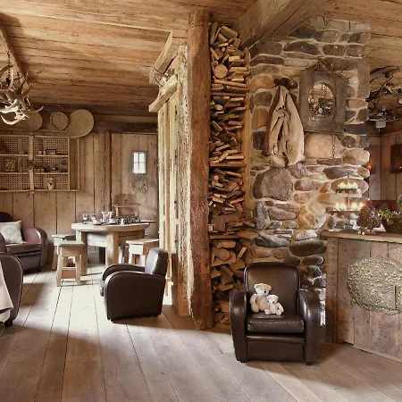 בקתה Luxurious Chalet With Jacuzzi And Sauna וואימס