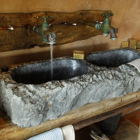 בקתה Luxurious Chalet With Jacuzzi And Sauna