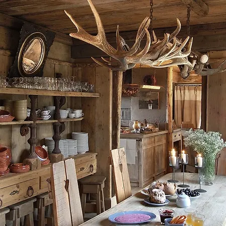 Luxurious Chalet With Jacuzzi And Sauna Chalet